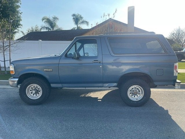 1993 Ford Bronco XLT A/T 5.8